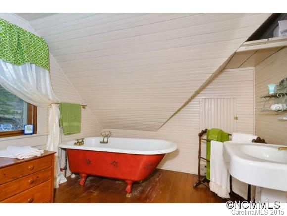 87 Hamburg Mountain Road Weaverville NC 28787