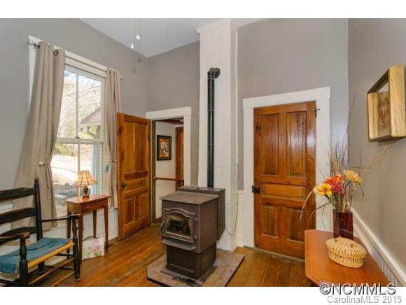 87 Hamburg Mountain Road Weaverville NC 28787
