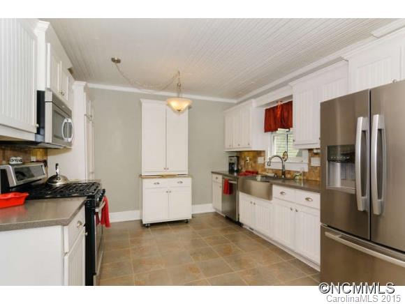 87 Hamburg Mountain Road Weaverville NC 28787
