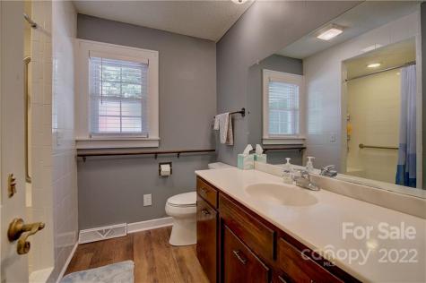 496 English Road Spruce Pine NC 28777