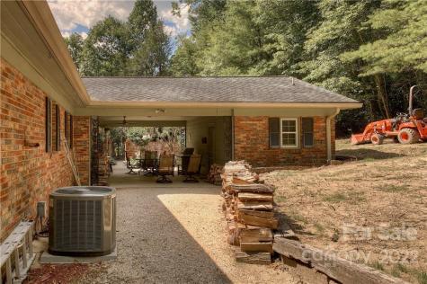 496 English Road Spruce Pine NC 28777