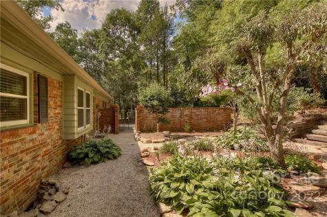 496 English Road Spruce Pine NC 28777
