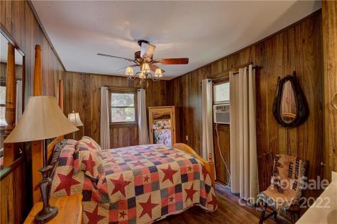 496 English Road Spruce Pine NC 28777