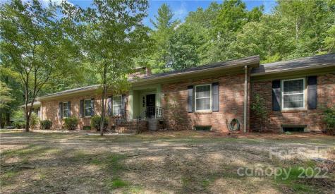 496 English Road Spruce Pine NC 28777