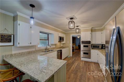 496 English Road Spruce Pine NC 28777