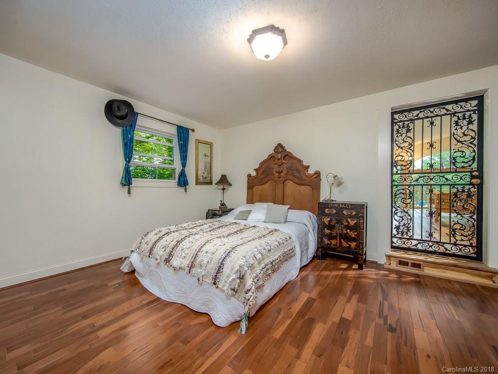 208 Westwood Place Asheville NC 28806