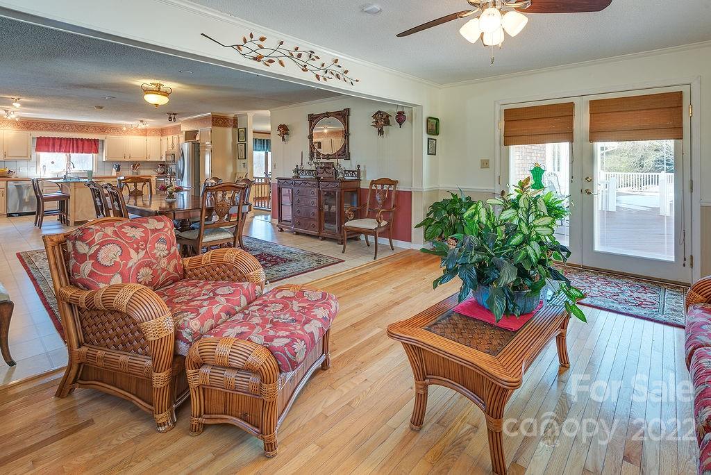 582 Enka Lake Road Candler NC 28715