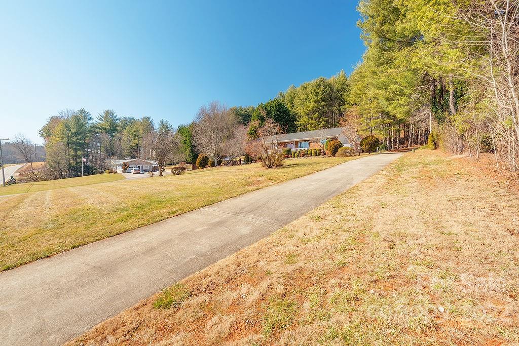 582 Enka Lake Road Candler NC 28715