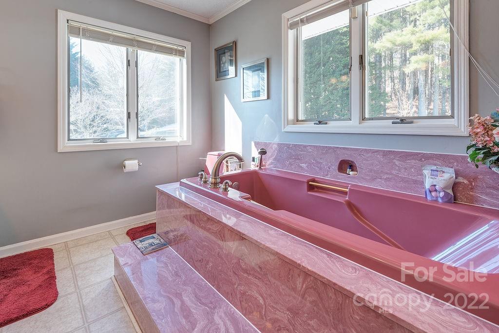 582 Enka Lake Road Candler NC 28715