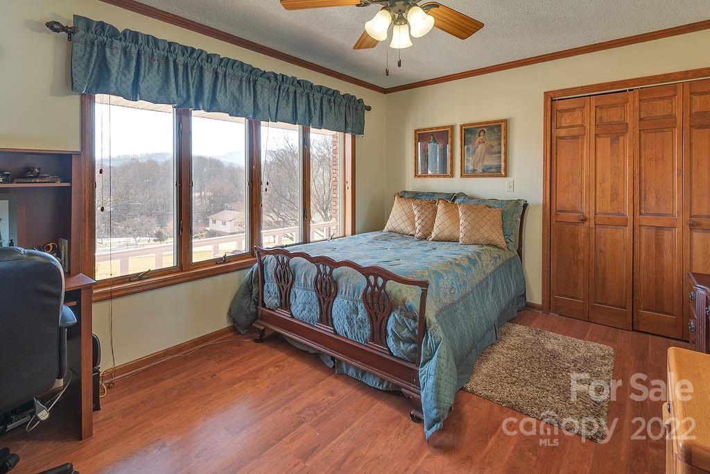 582 Enka Lake Road Candler NC 28715