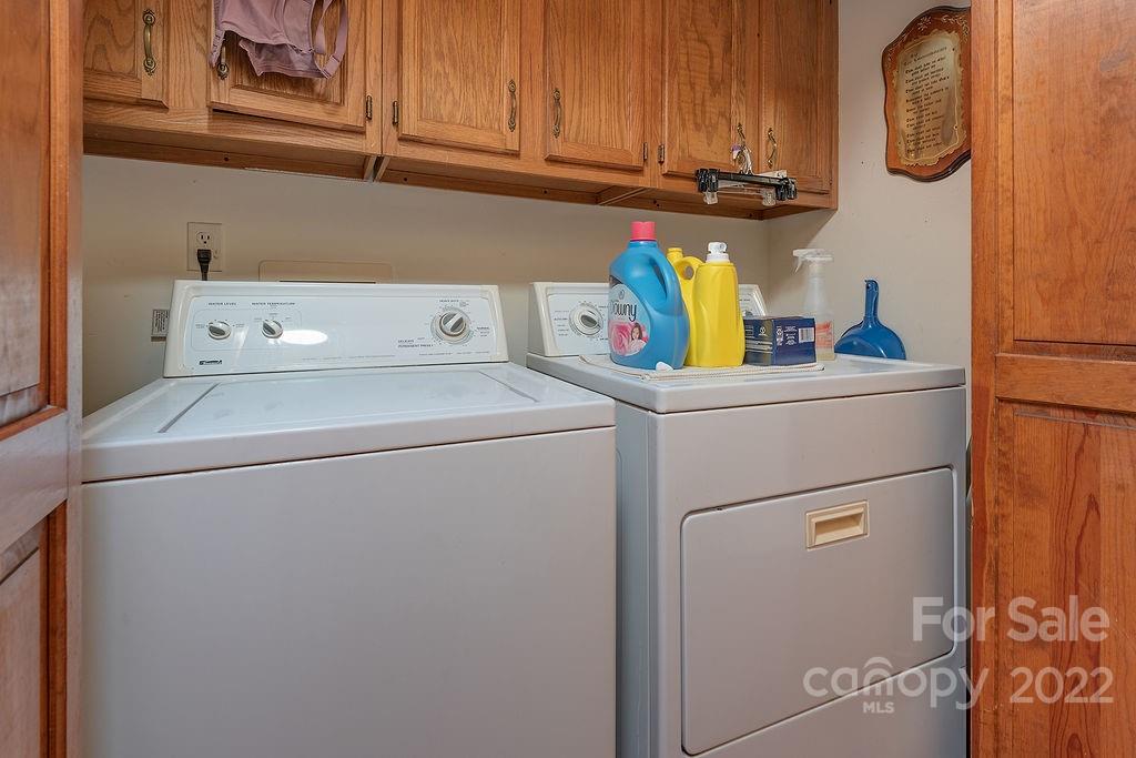 582 Enka Lake Road Candler NC 28715