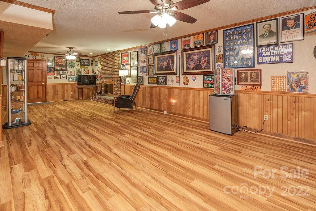 582 Enka Lake Road Candler NC 28715