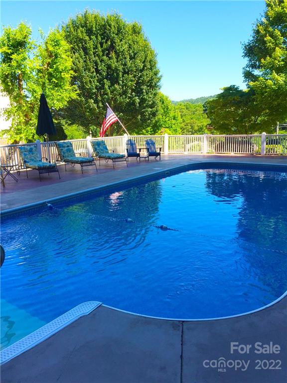 582 Enka Lake Road Candler NC 28715
