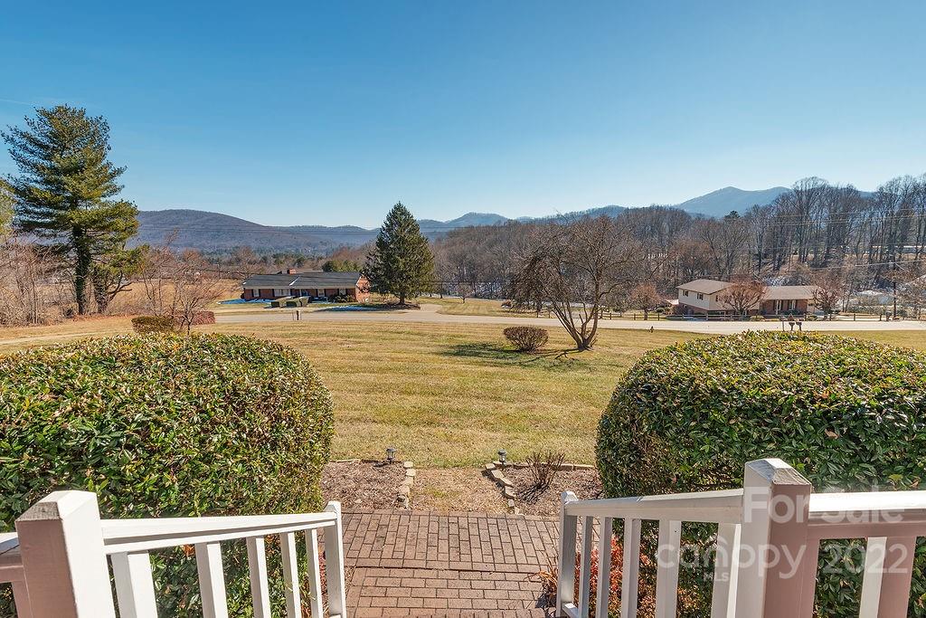 582 Enka Lake Road Candler NC 28715