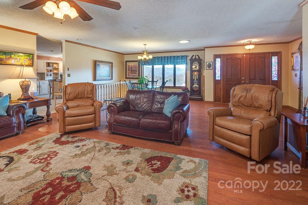 582 Enka Lake Road Candler NC 28715