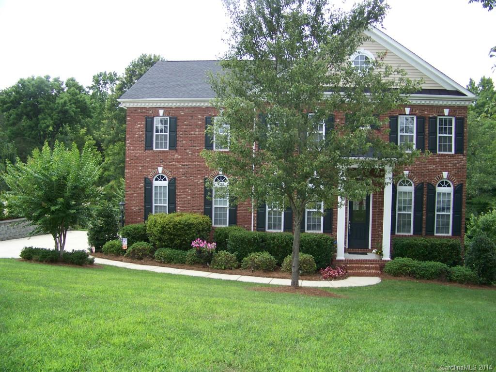 4212 Barons Court Harrisburg NC 28075