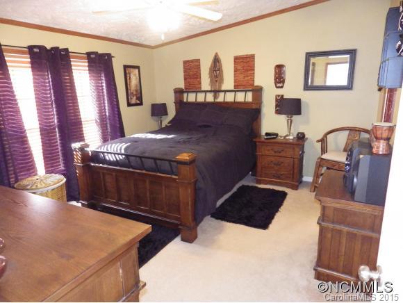 90 Little Knob Road Asheville NC 28803