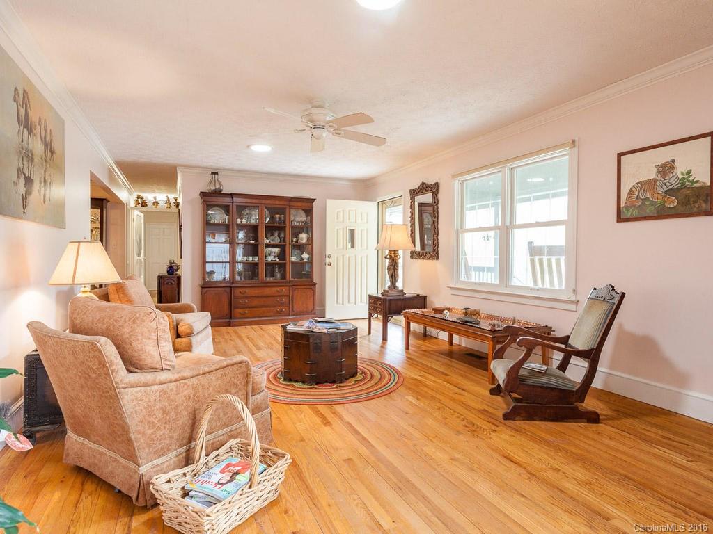 347 Town Branch Road Barnardsville NC 28709