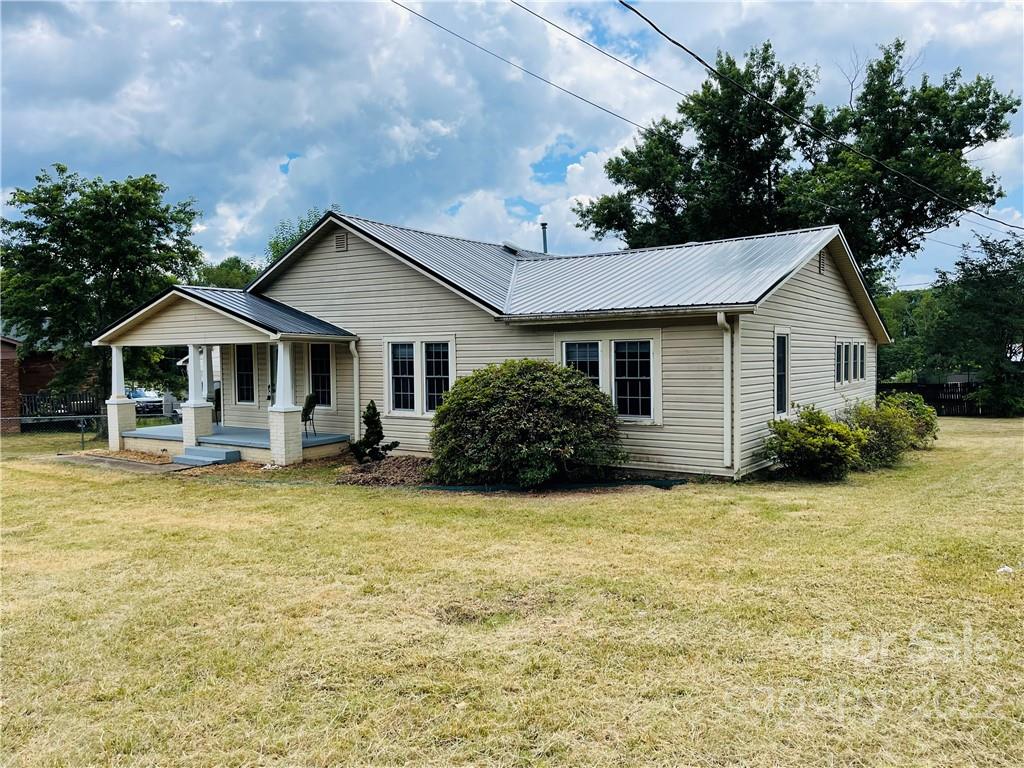 303 Mountain View Street Morganton NC 28655