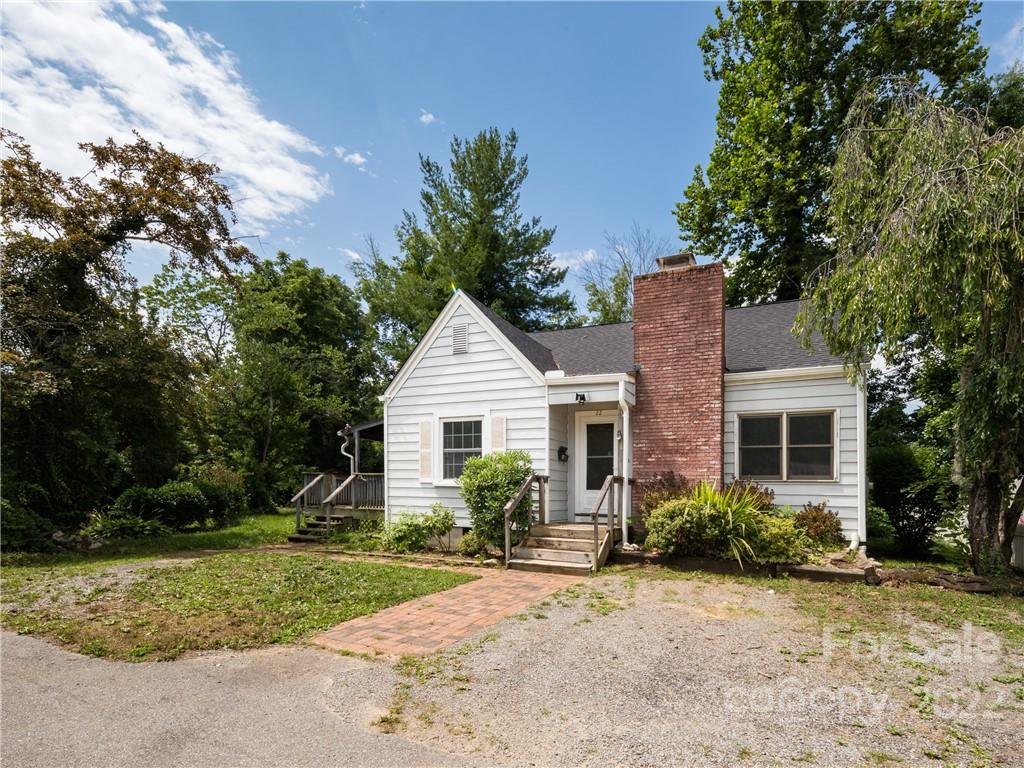 22 Young Way Waynesville NC 28786
