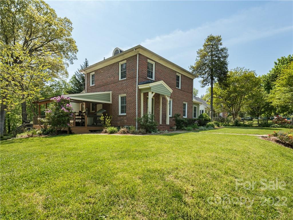 14 Enka Hillcrest Street Candler NC 28715