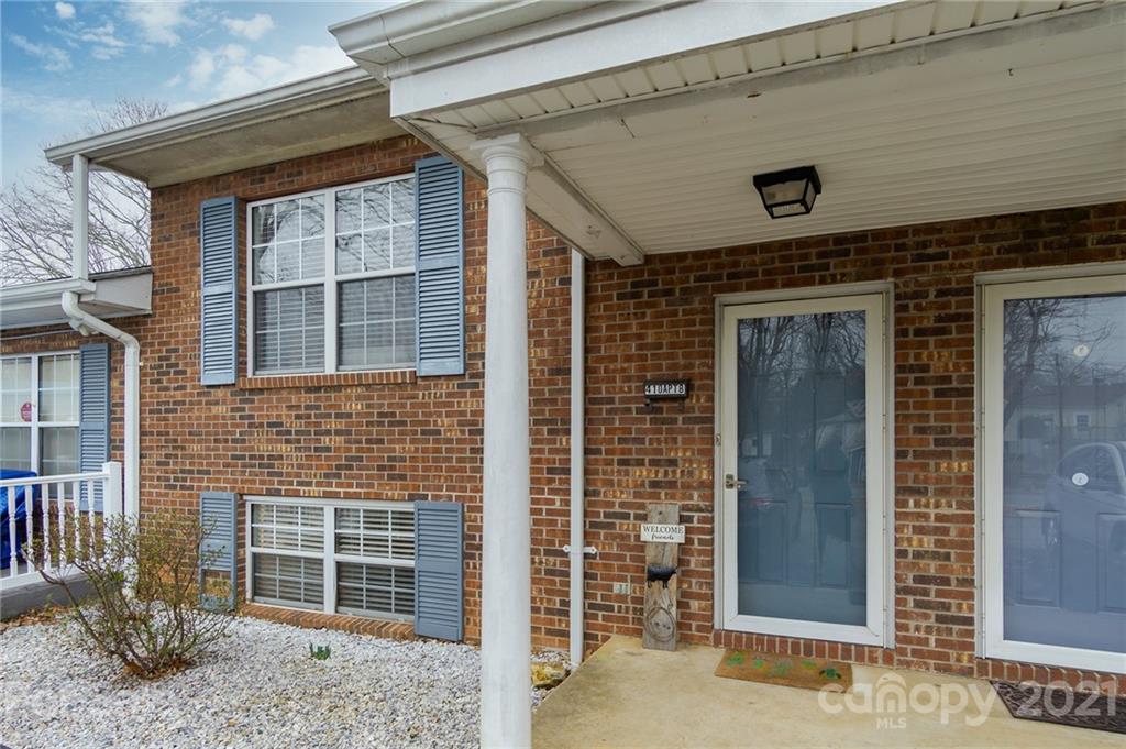 410 Oak Street E Marion NC 28752