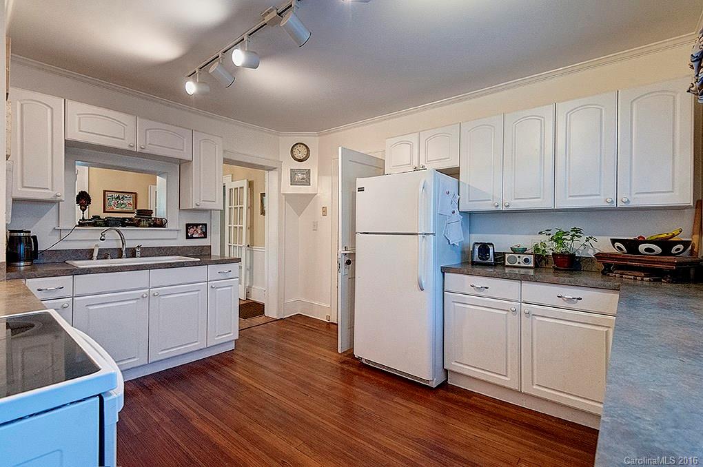 132 Forest Hill Drive Asheville NC 28803