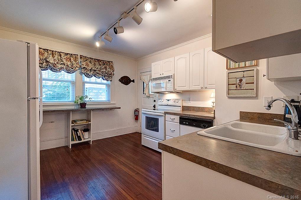 132 Forest Hill Drive Asheville NC 28803