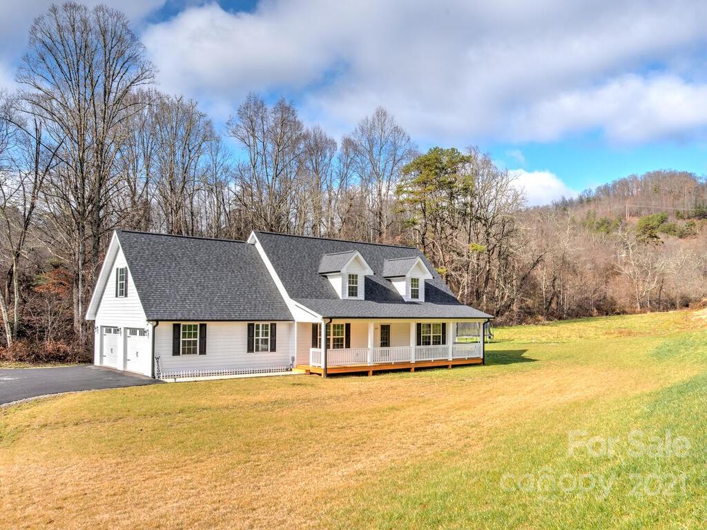671 Oak Lane Mars Hill NC 28754