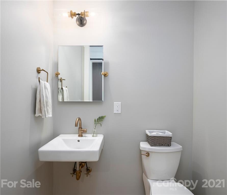 7 Coleman Street Weaverville NC 28787
