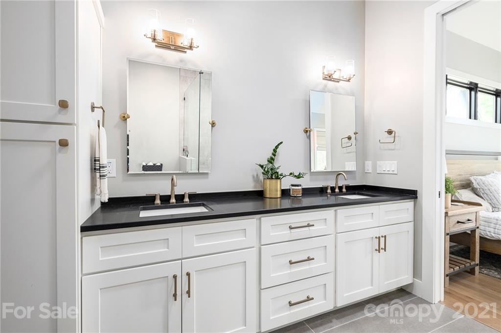 7 Coleman Street Weaverville NC 28787