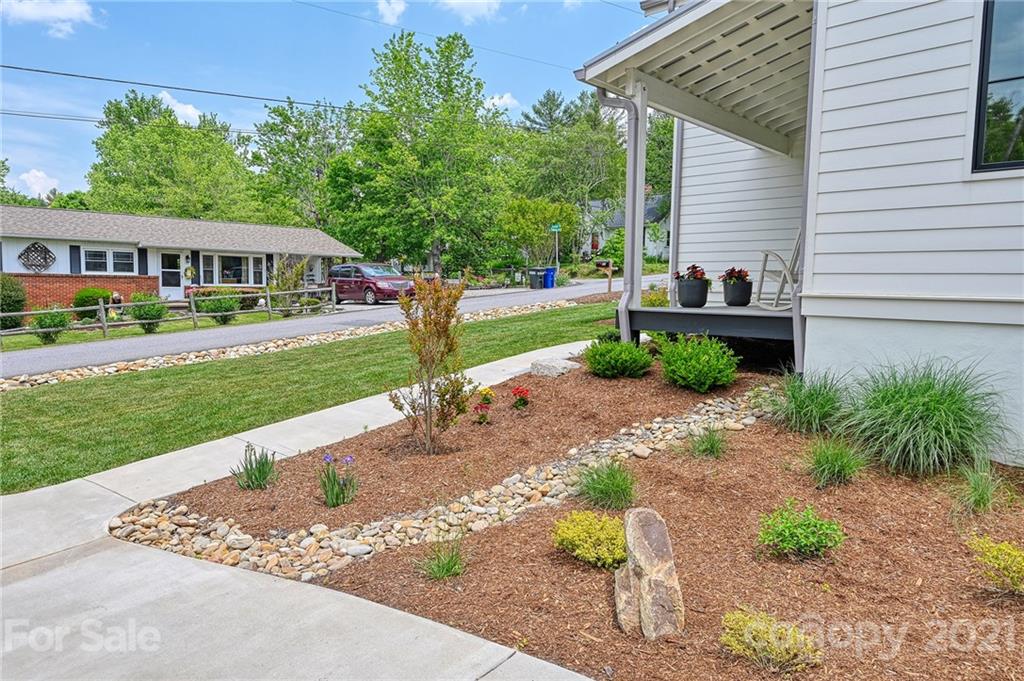 7 Coleman Street Weaverville NC 28787