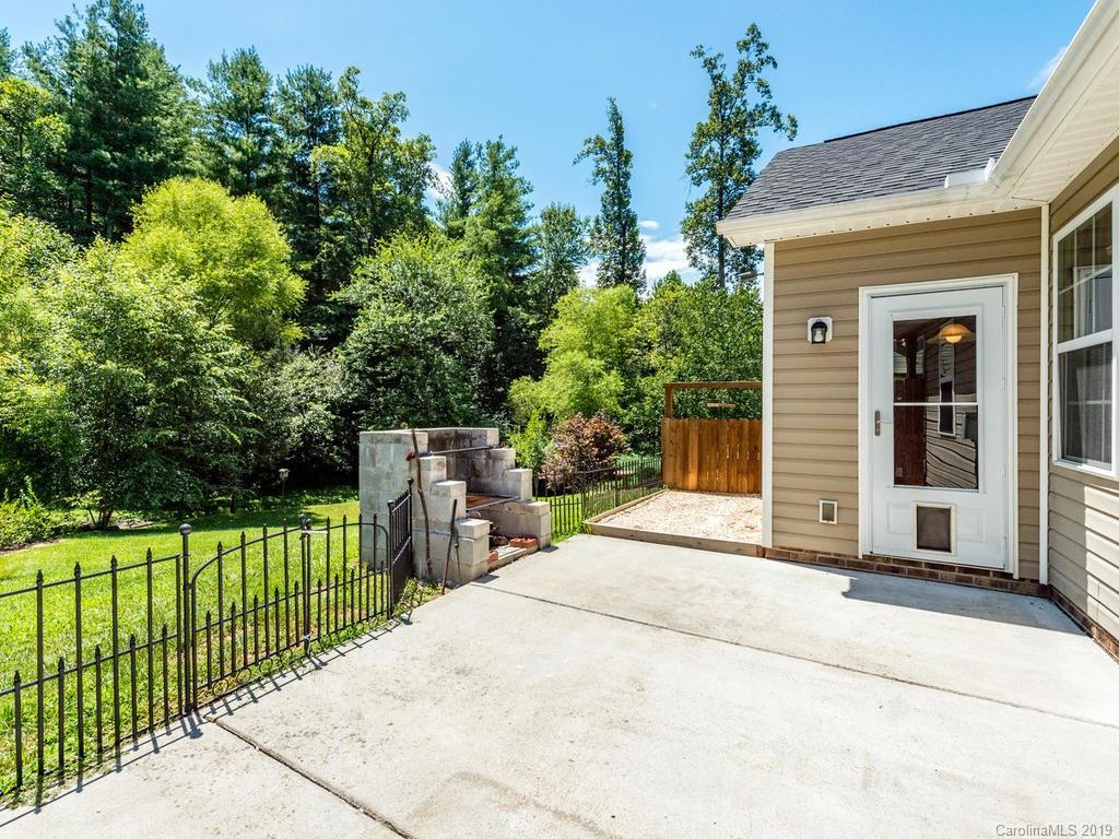 3 River Mead Court Asheville NC 28804