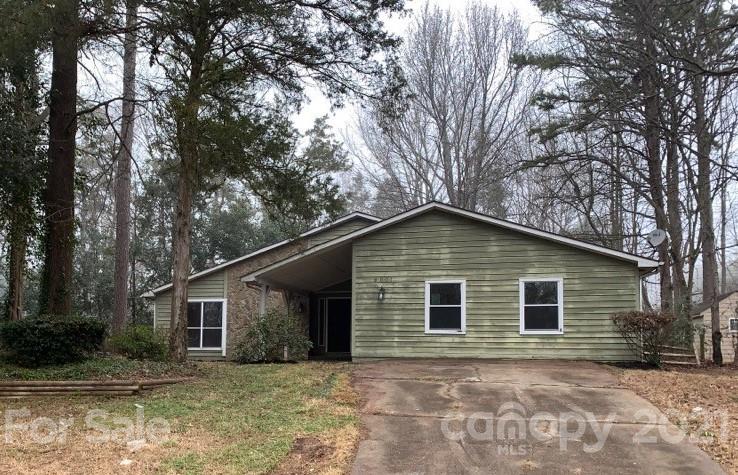 6001 Hollyberry Drive Charlotte NC 28227