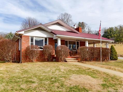 161 Hunter Street Burnsville NC 28714