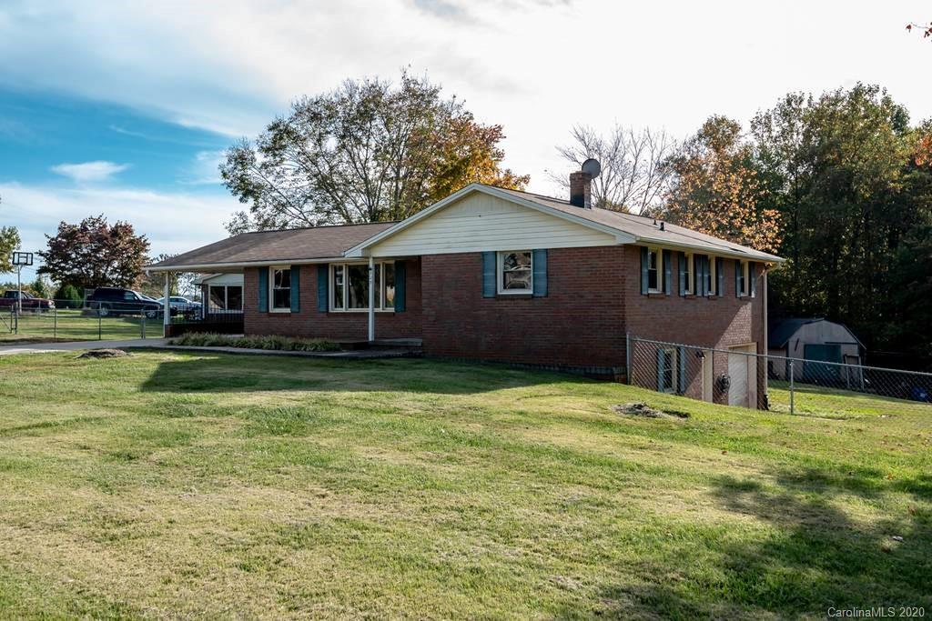 829 Sam Hefner Road Taylorsville NC 28681