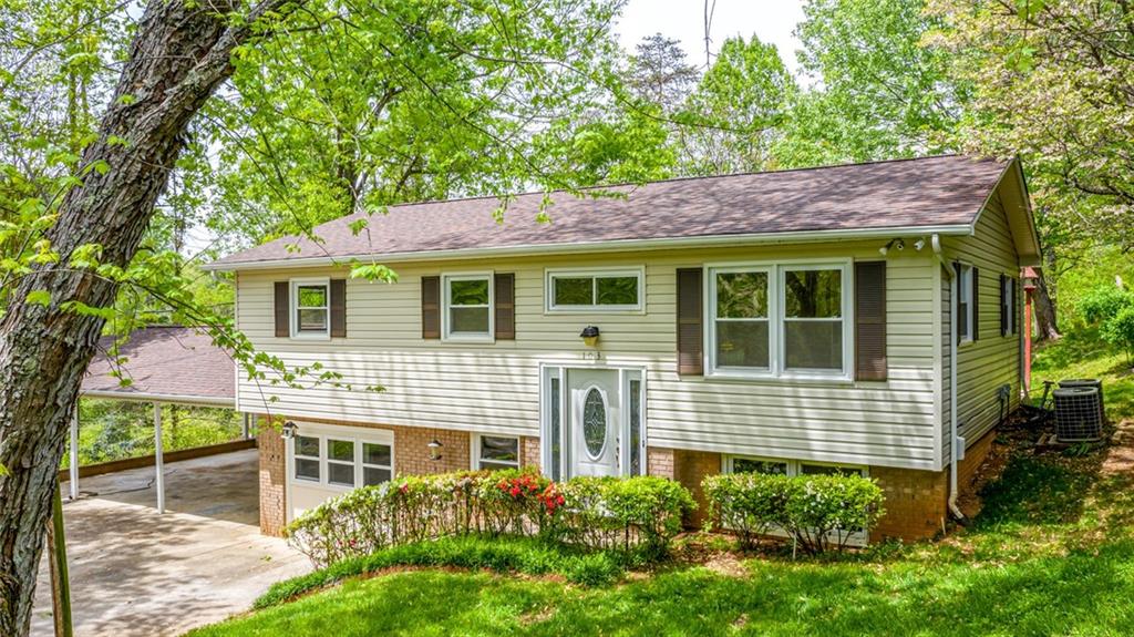103 Winchester Drive Se Lenoir NC 28645