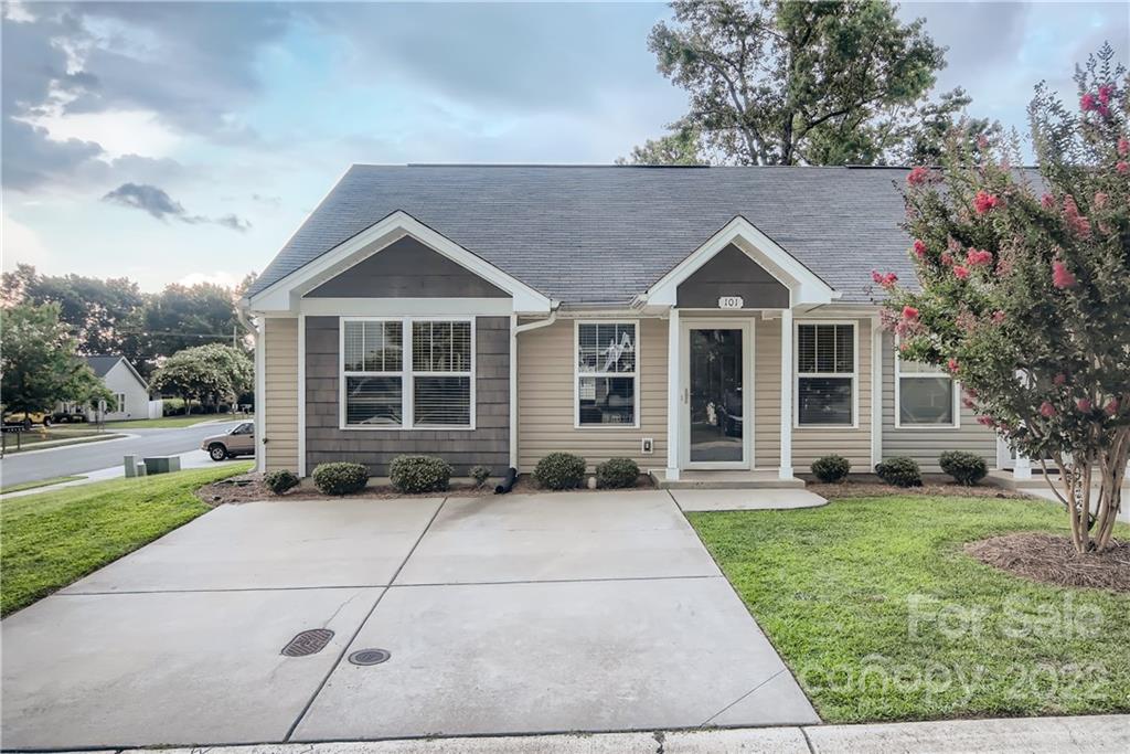 101 Lassiter Court Mount Holly NC 28120