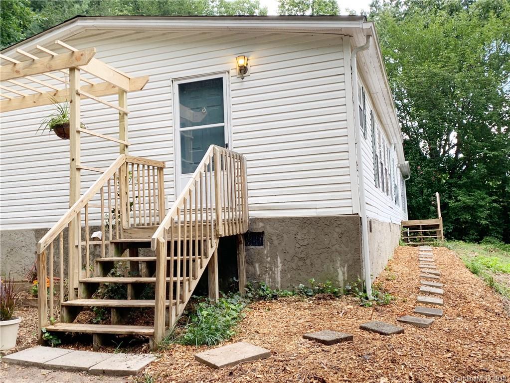 10 Savannah Circle Leicester NC 28748