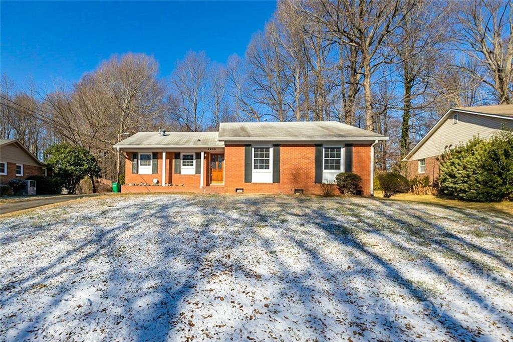 5239 Elderbank Drive Charlotte NC 28216