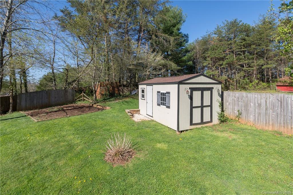 10 Wildwood Lane Weaverville NC 28787