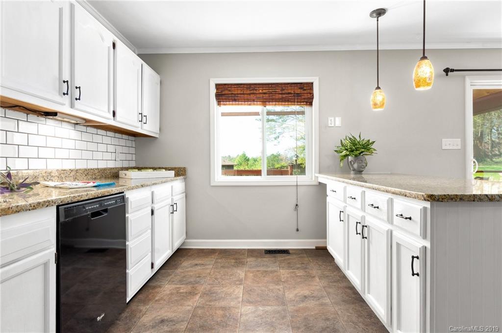 10 Wildwood Lane Weaverville NC 28787