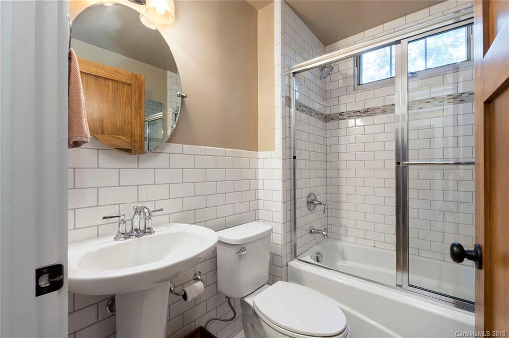 28 Parkman Place Asheville NC 28806