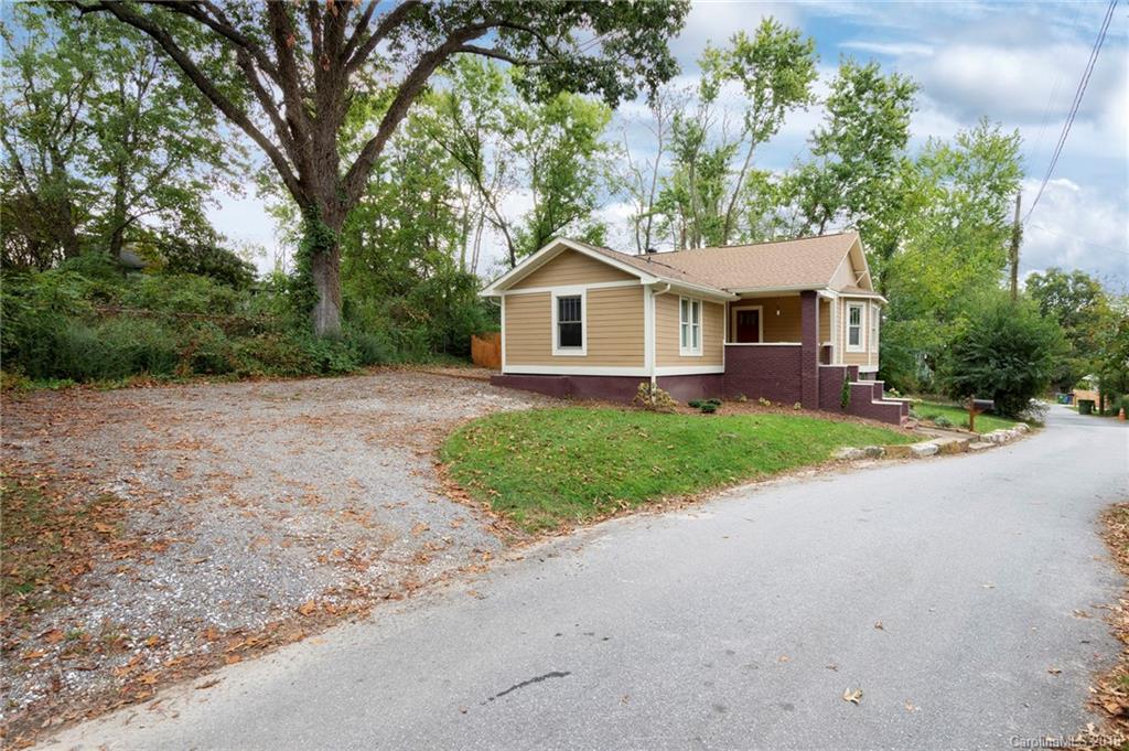 28 Parkman Place Asheville NC 28806