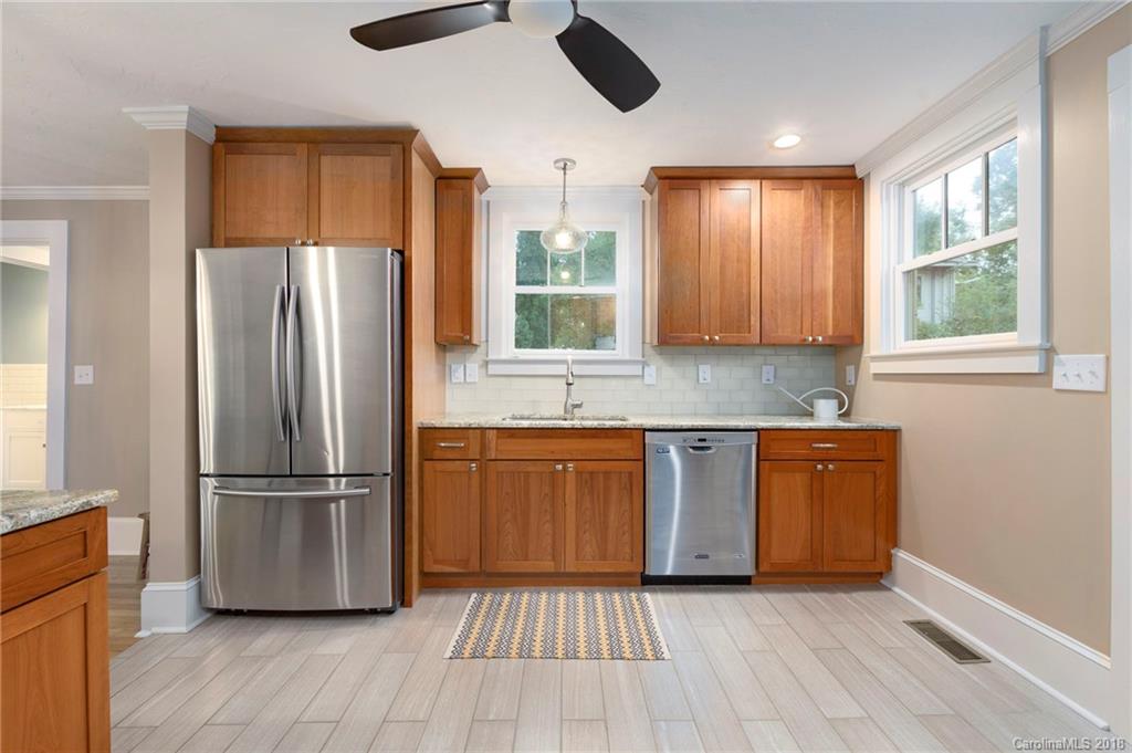28 Parkman Place Asheville NC 28806