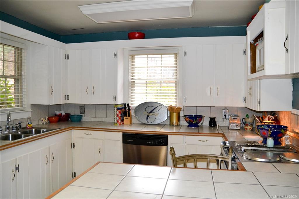 140 Greenwood Drive Marion NC 28752