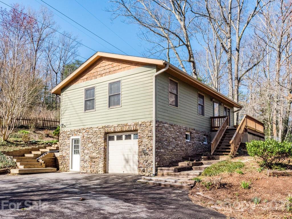 14 Pyfrom Drive Swannanoa NC 28778