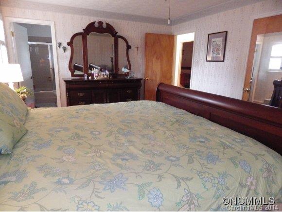15 Braddock Way Asheville NC 28803