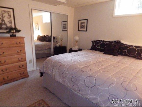 15 Braddock Way Asheville NC 28803