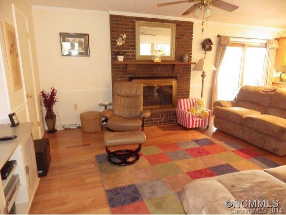 15 Braddock Way Asheville NC 28803